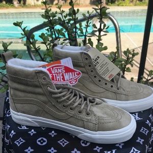 Ladies High Top Suede Vans